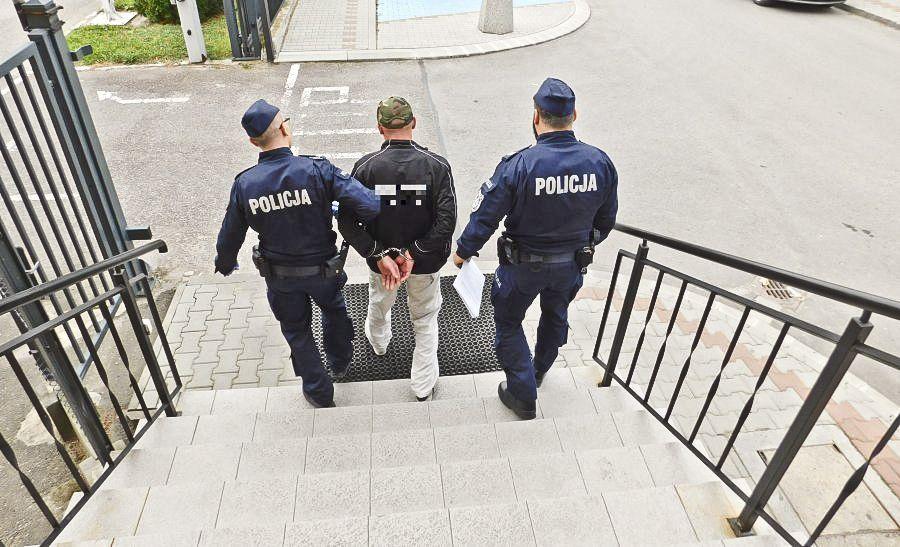 W ciągu doby zatrzymali 2 poszukiwani listami gończymi