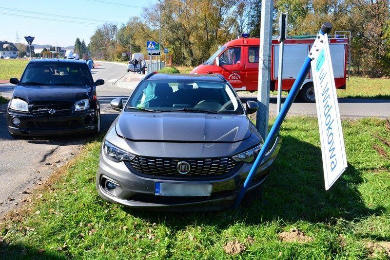 Zderzenie fiata i suzuki. Trzy osoby poszkodowane [ZDJĘCIA]