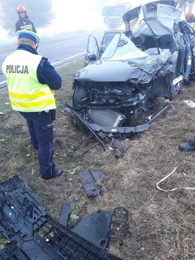Zderzenie trzech samochodów. To cud, że nikt nie zginął [ZDJĘCIA]