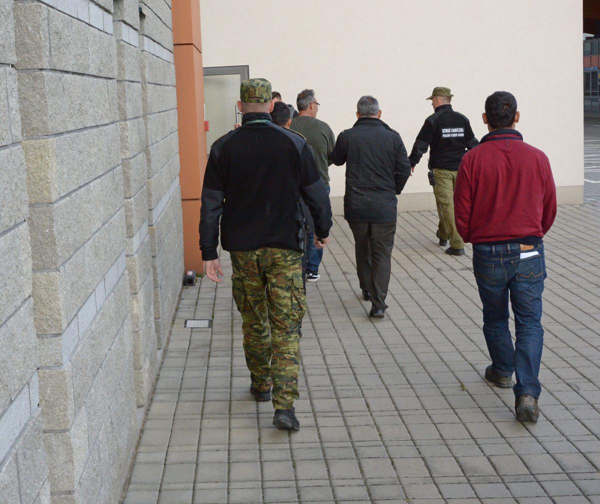 Zatrzymano 11 nielegalnych imigrantów