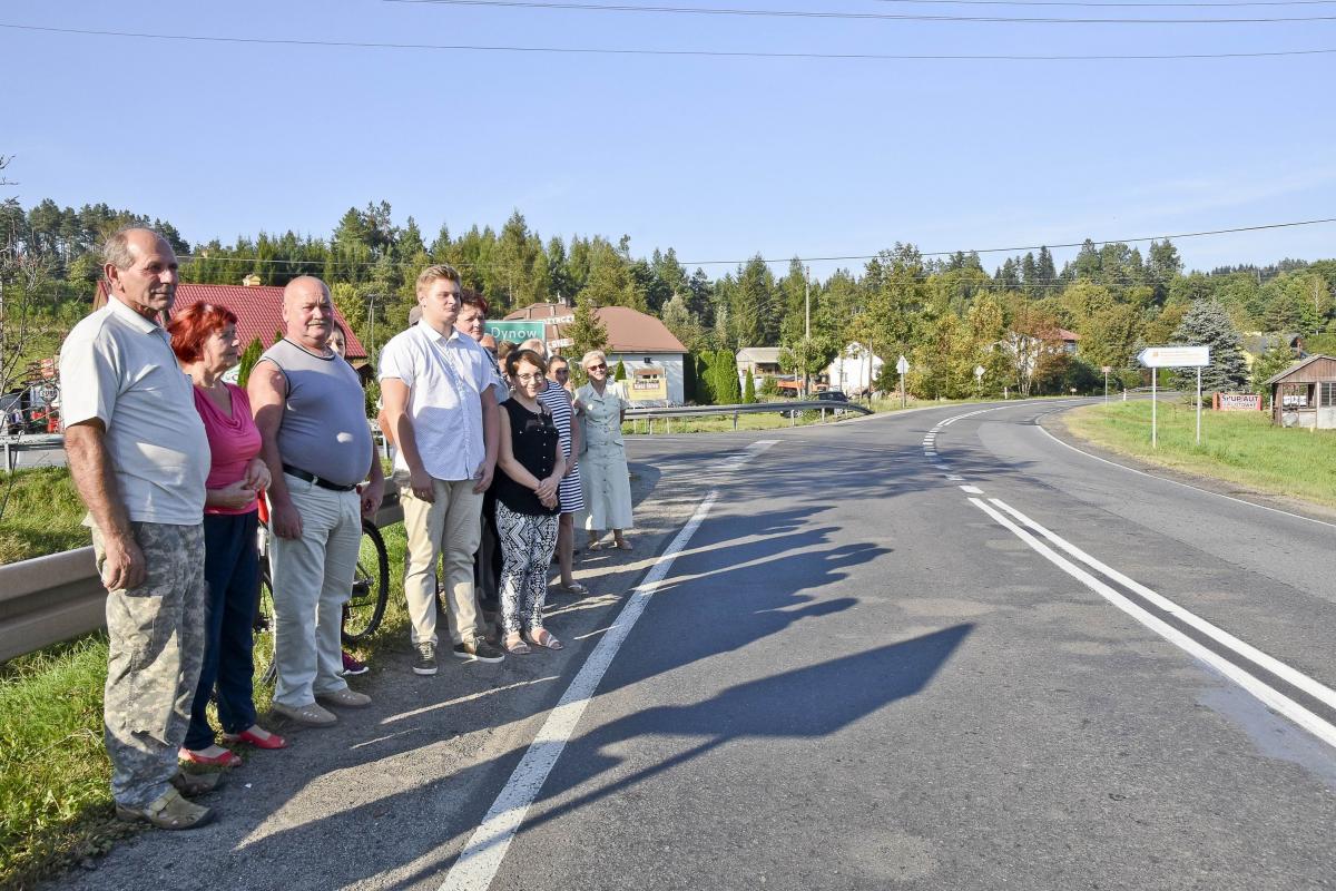Mieszkańcy domagają się chodnika