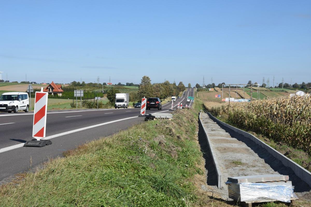 Budują chodnik za 2,5 mln zł