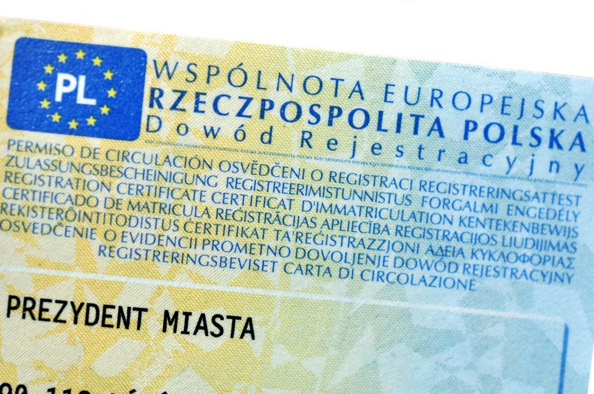 Pojedziemy bez dowodu rejestracyjnego i OC. Zmiany w przepisach tuż-tuż