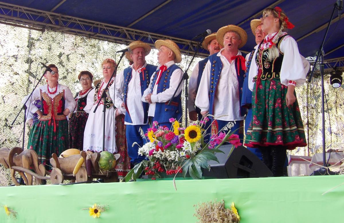 W korowodzie wieńców