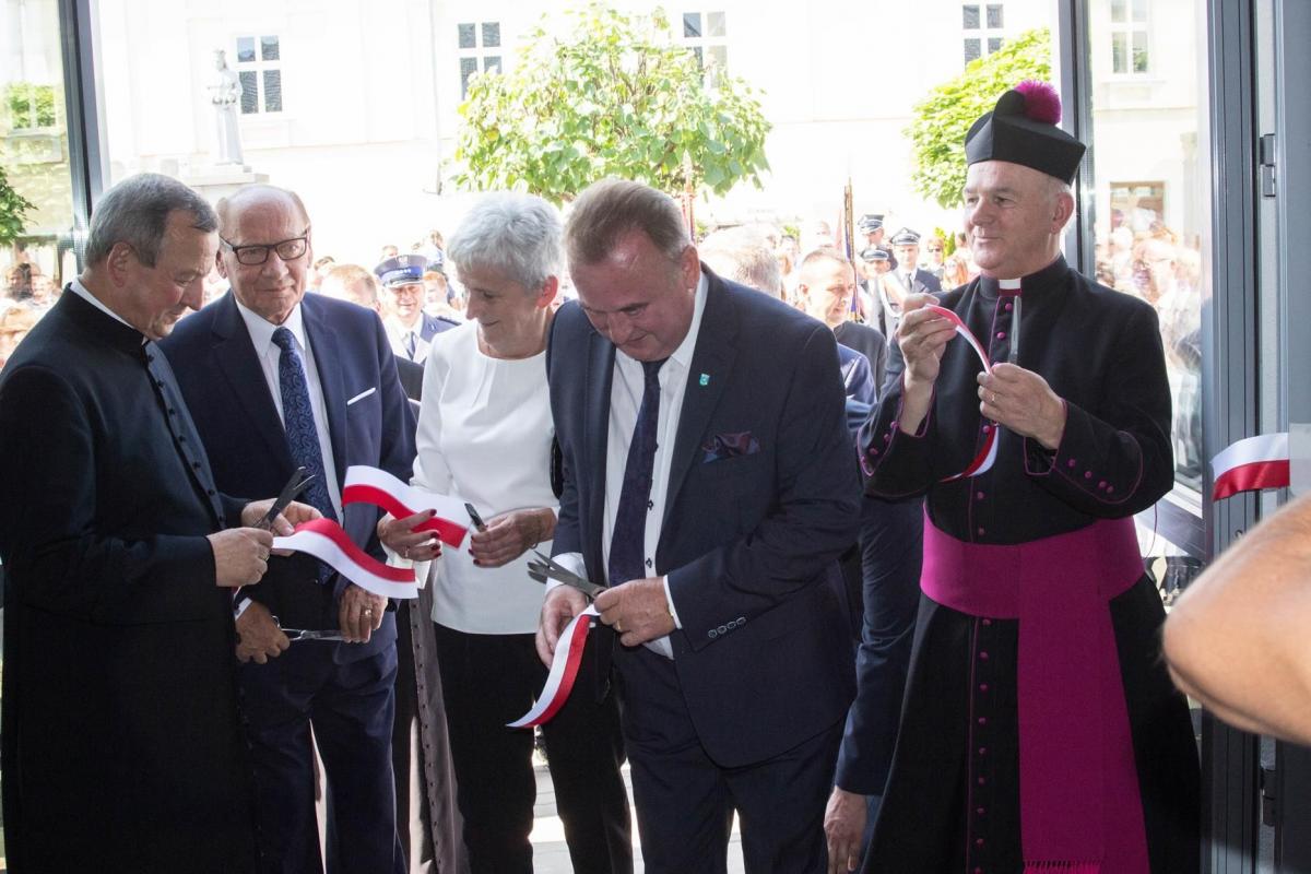 Otwarcie godne inwestycji. Nowy kompleks sportowy w Sieniawie [ZDJĘCIA]