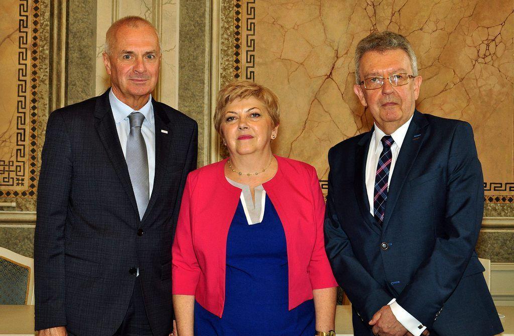 Nauczycielskie nominacje i pożegnania