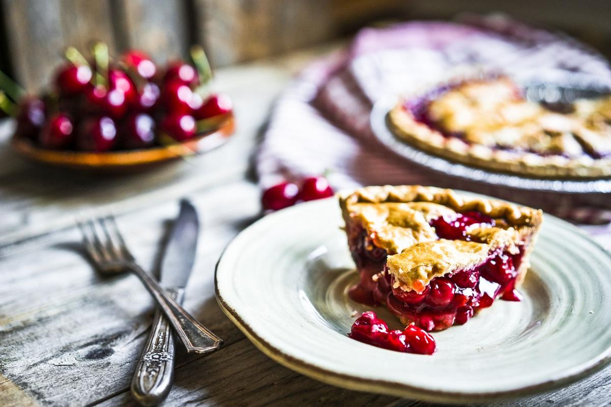 Cherry pie. Placek z wiśniami w amerykańskim stylu