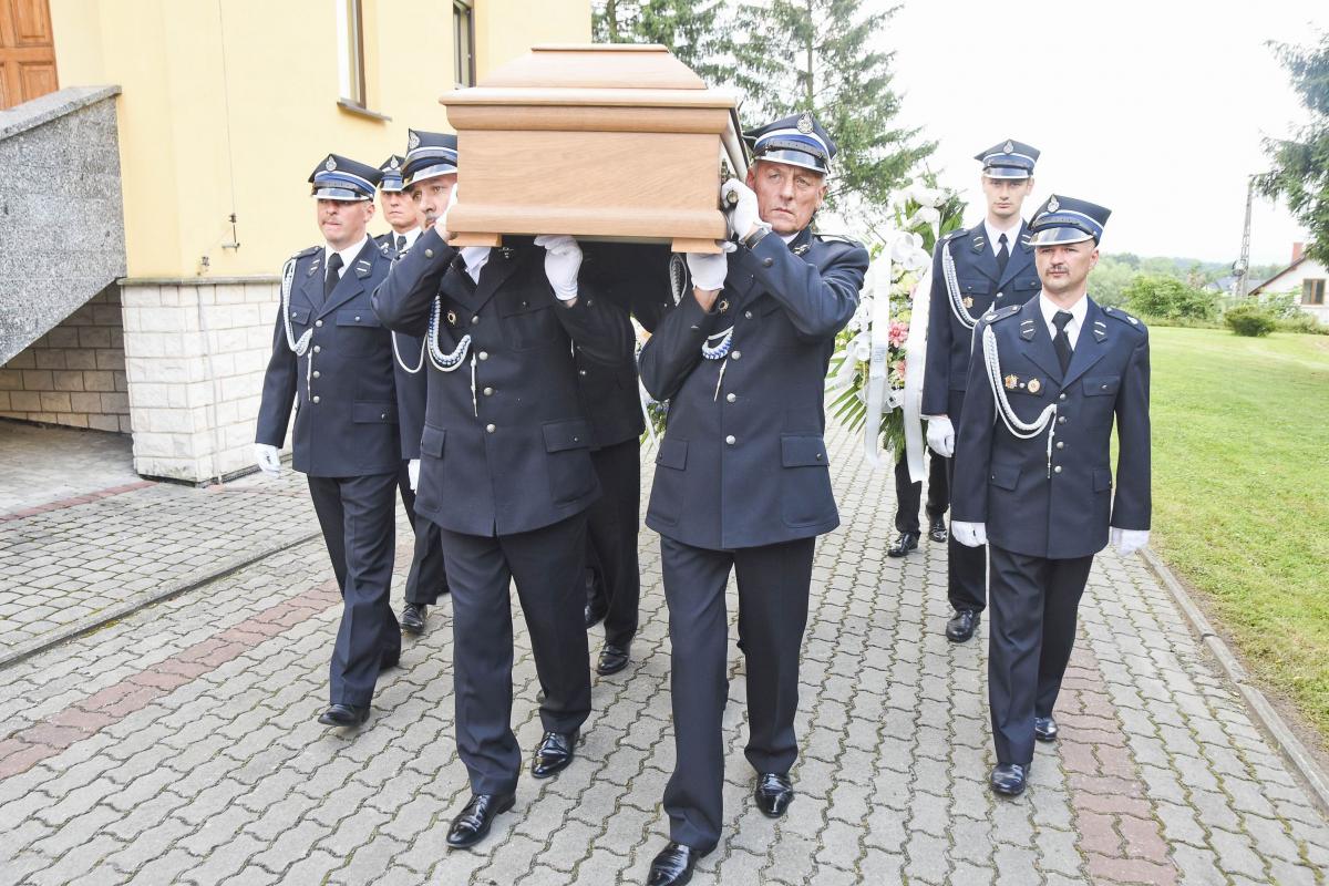 Odszedł pasterz dobry... Bolestraszyce żegnają swojego proboszcza [ZDJĘCIA]