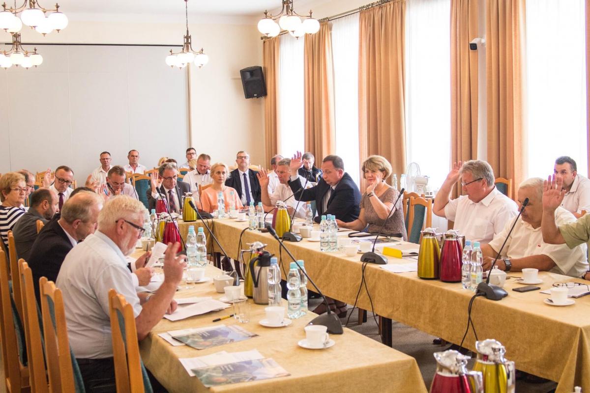 Sesja bez dyskusji i bez sprzeciwu