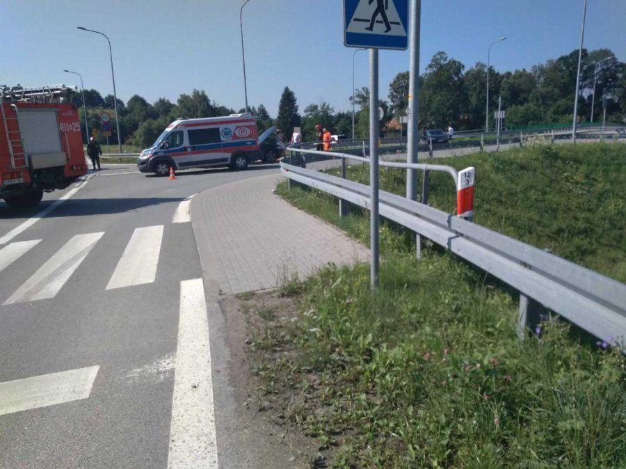 Zderzenie dwóch pojazdów na obwodnicy [ZDJĘCIA]