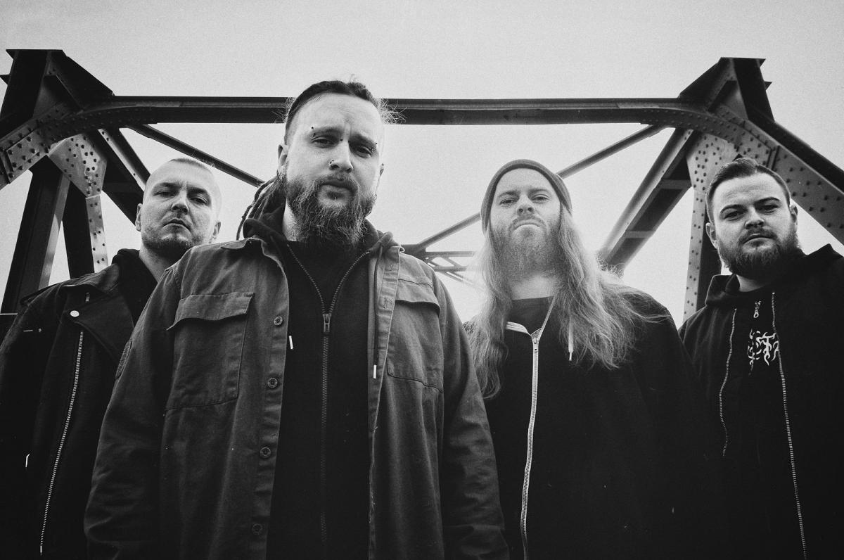 Decapitated, Hunter, Dr Misio, The Analogs i Materia otwierają program 