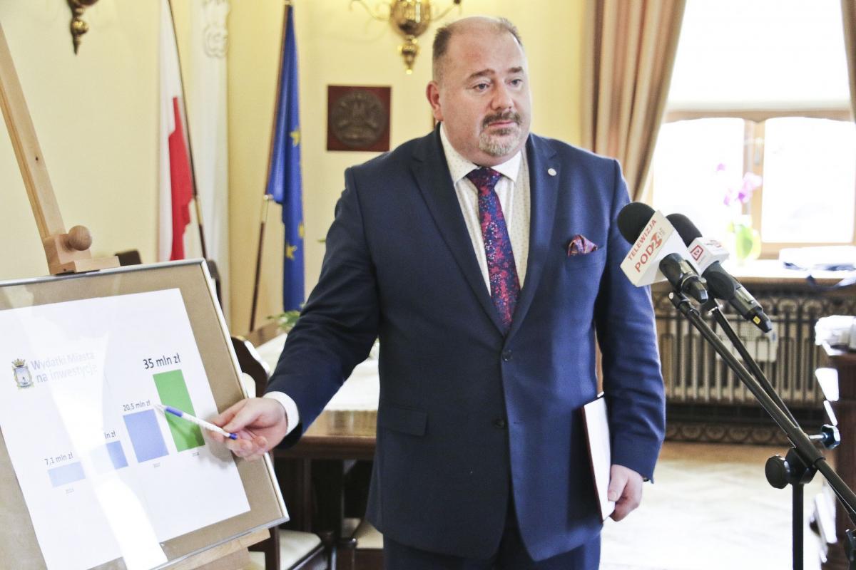Burmistrz Paluch kolejny raz bez absolutorium