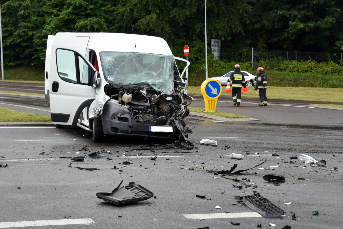 Wypadek na obwodnicy w Przemyślu. Całkowita blokada drogi [ZDJĘCIA]