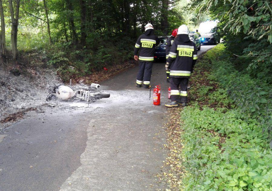 Motocykliści ranni w wypadku. Jednoślad stanął w płomieniach