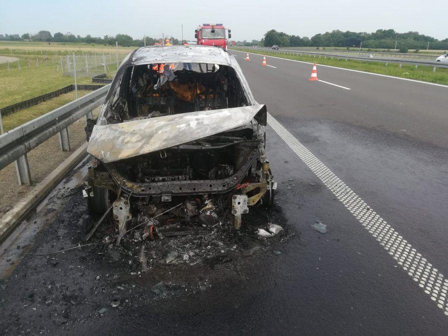 Na A4 auto stanęło w płomieniach