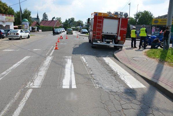Motocyklista ranny po zderzeniu z osobówką