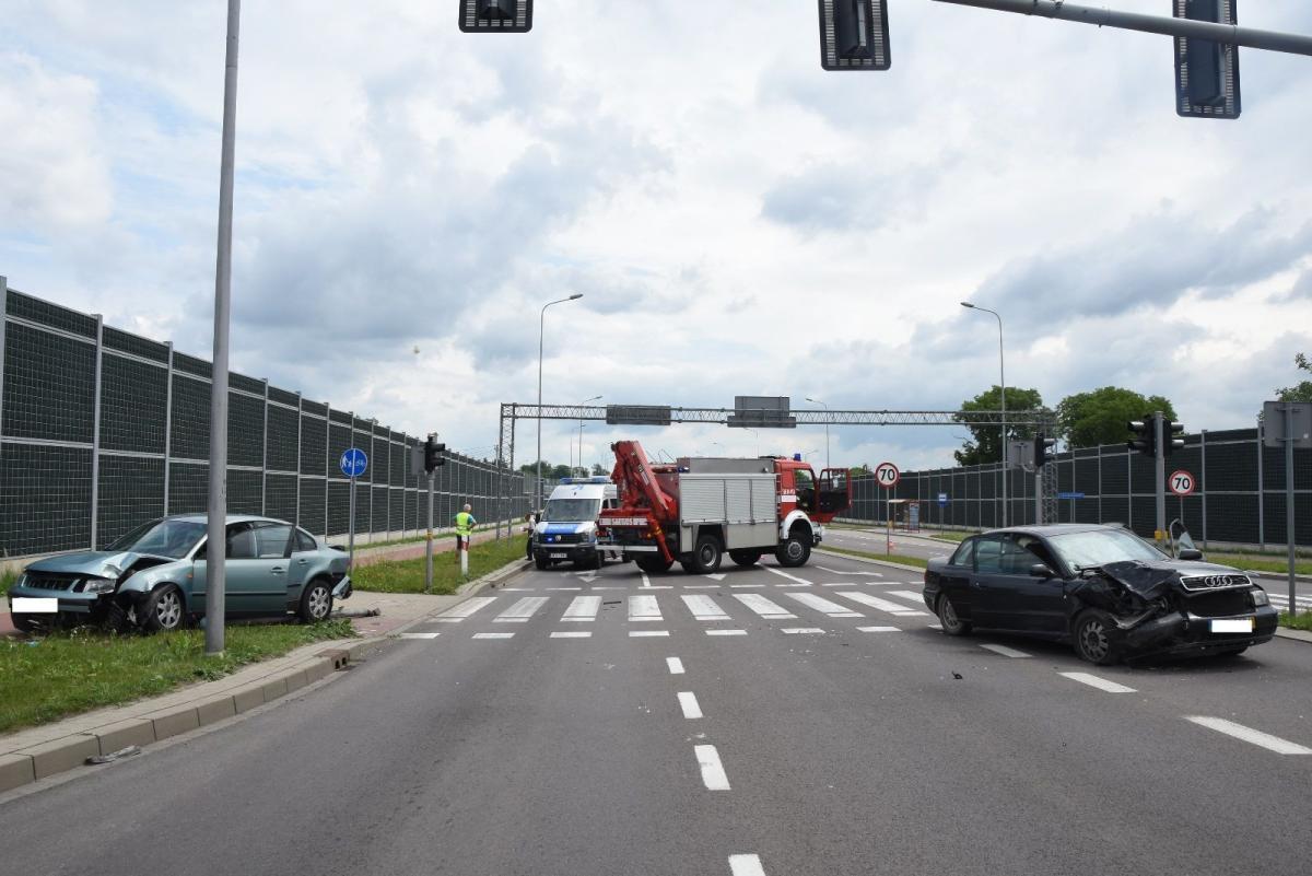 Wypadek na obwodnicy Przemyśla. Dwoje rannych [ZDJĘCIA]