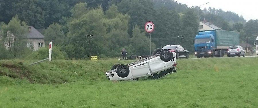 Zderzenie 3 samochodów na krajowej 