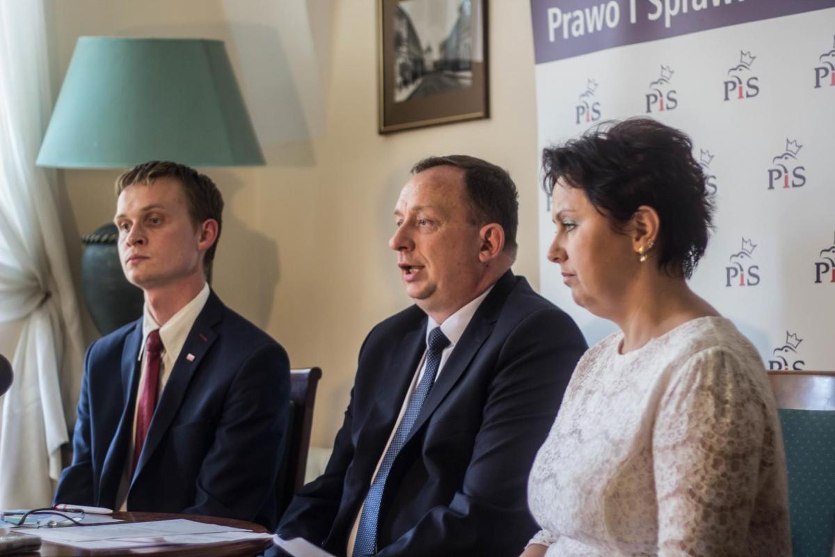 Tarcia w sprawie remontu dróg. Na liście nie ma tych, które typowali mieszkańcy?