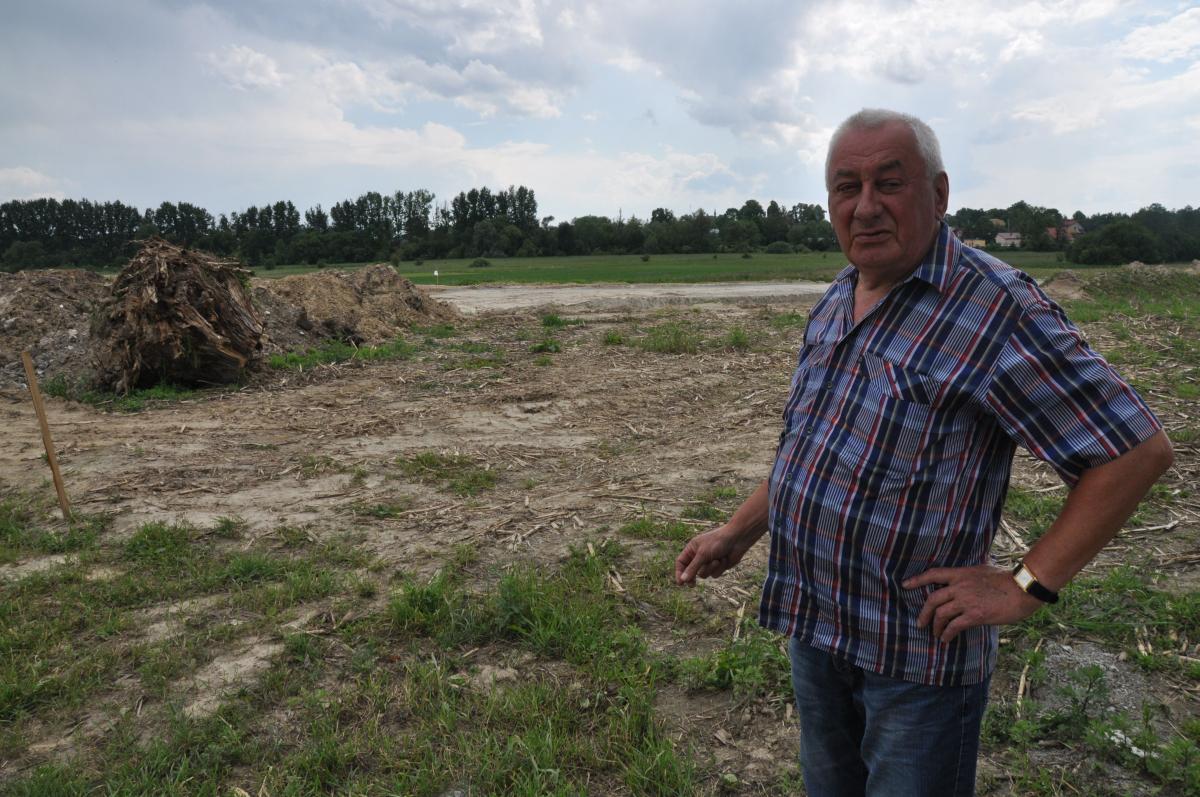 Po naszej interwencji firma uprzątnęła działkę