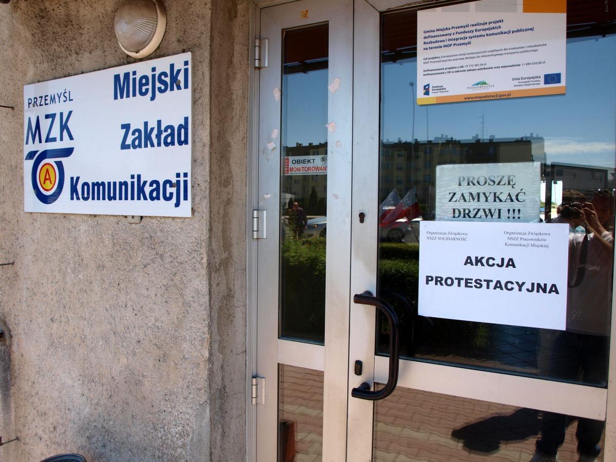 Protest w przemyskim MZK. Żądają 300 zł podwyżki dla każdego pracownika