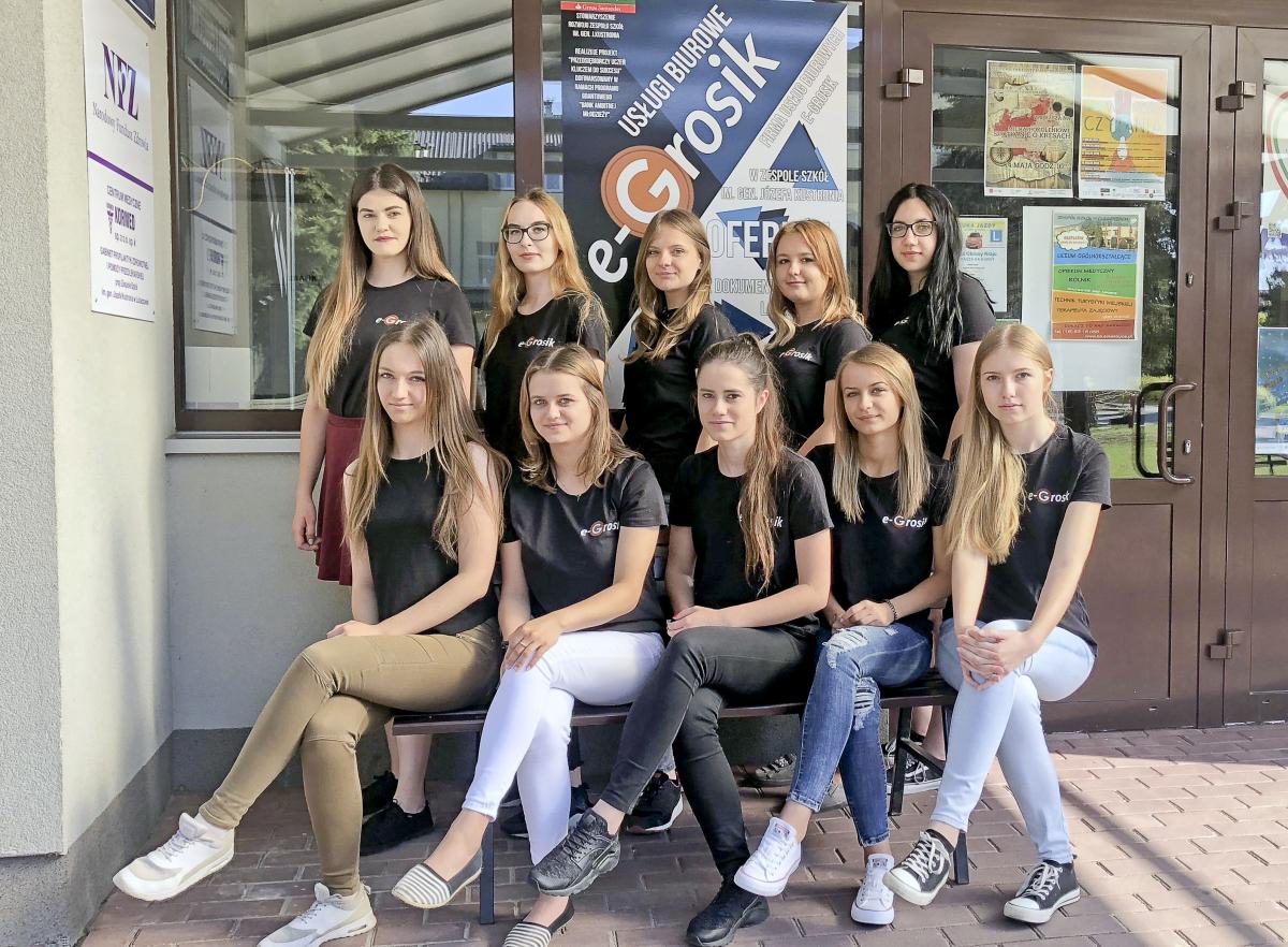Przedsiębiorczy uczniowie stworzyli e-Grosik