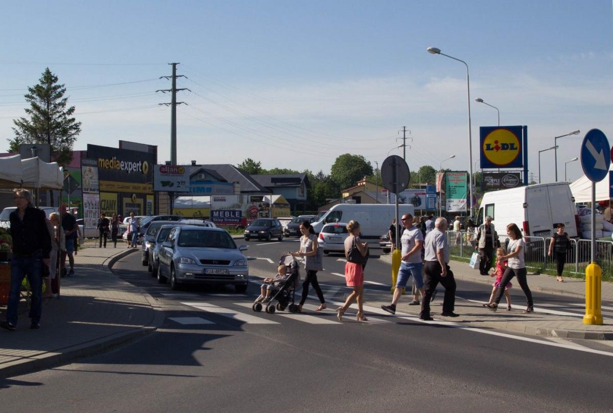 Cała Pruchnicka stoi. Czy da się uregulować ruch w dzielnicy handlowej? 