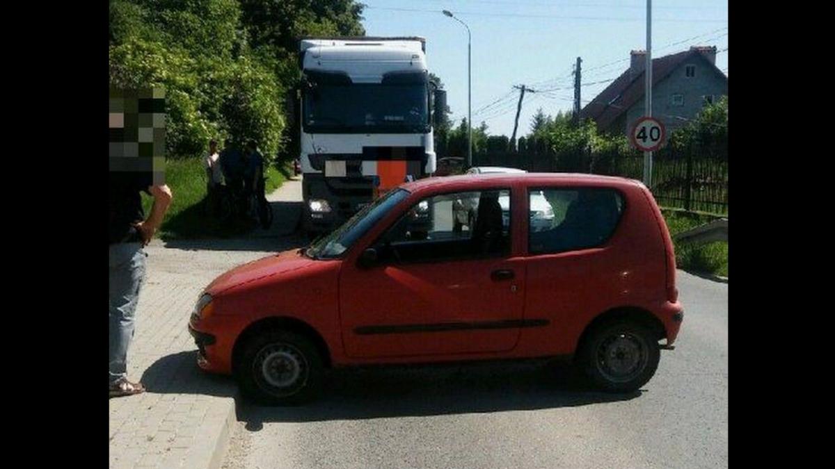 Wjechał na skrzyżowanie i nie mógł go opuścić