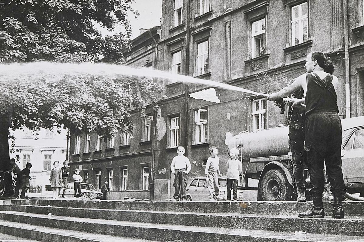 Jak młodzi gniewni przemyślanie robili sobie jaja z władzy [ZDJĘCIA]