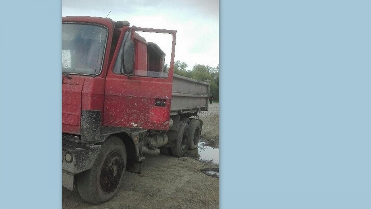 Śmiertelny wypadek. Mężczyzna wpadł pod koła ciężarówki