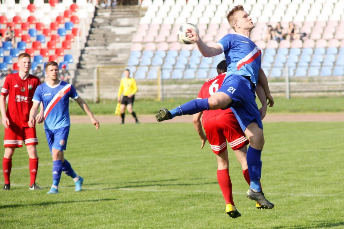 Lider poległ w Dębicy. Znakomita Wiązownica. Pierwszy wiosenny triumf Granicy