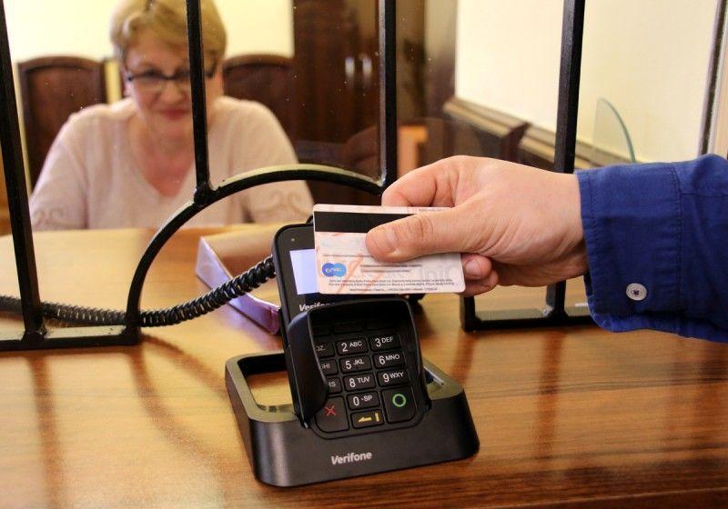 Od dziś w UM Jarosław zapłacisz kartą lub telefonem
