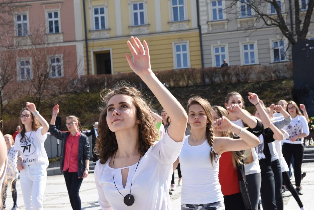 Wielkanocny Taniec Uwielbienia w Przemyślu [GALERIA]