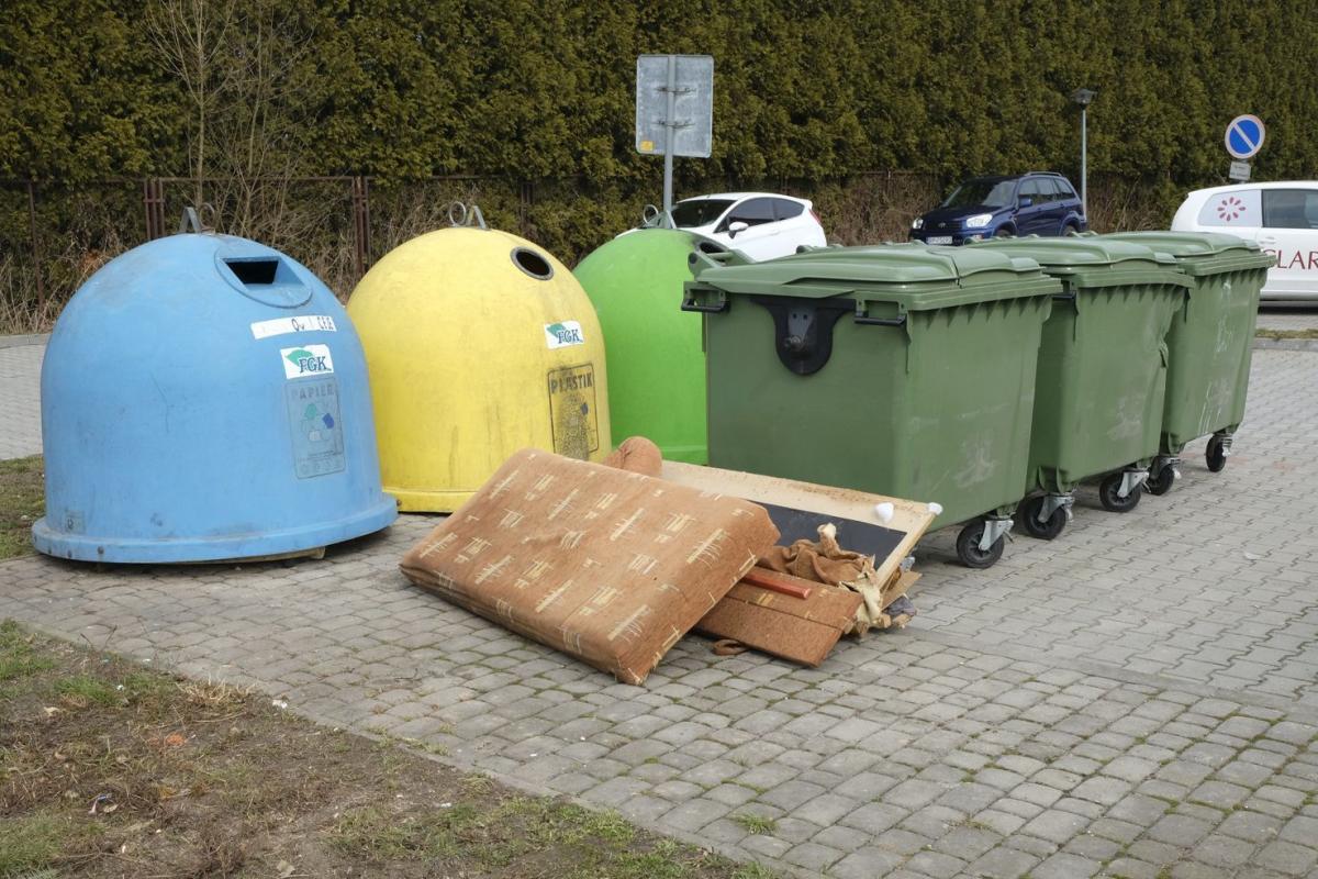 Jak to jest z dużymi śmieciami?