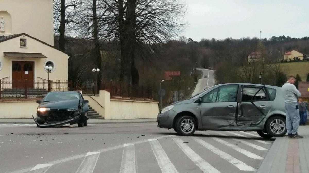 Poważna kolizja w Krzywczy [ZDJĘCIA]