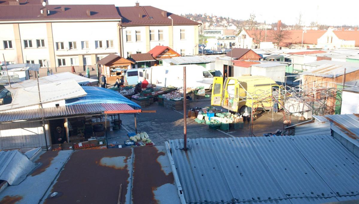 Klapa zamiast rolety. Będzie można handlować z... samochodu?