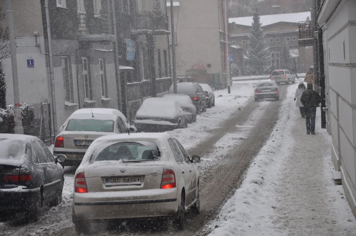 Uwaga, może spaść nawet 8 cm śniegu. Wraca mróz
