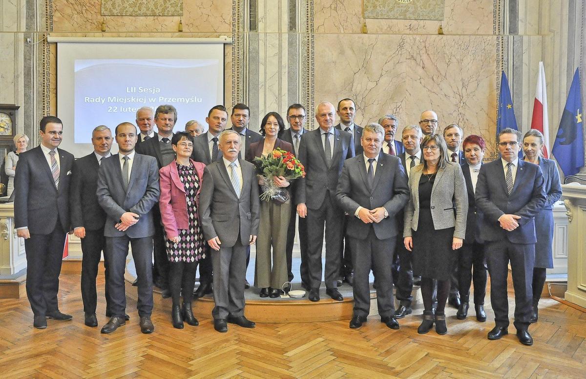 Podpisują listę, biorą kasę i... tyle ich widziano