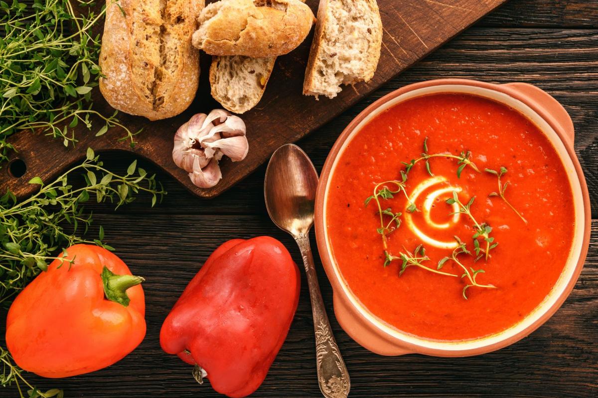 Zupa krem z pieczonej papryki i batatów