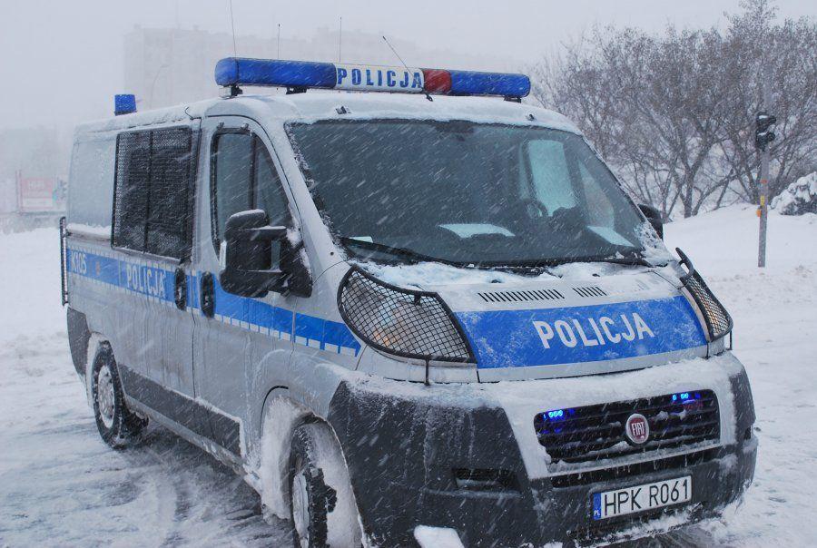 Zwłoki mężczyzny znaleziono rano na podwórku