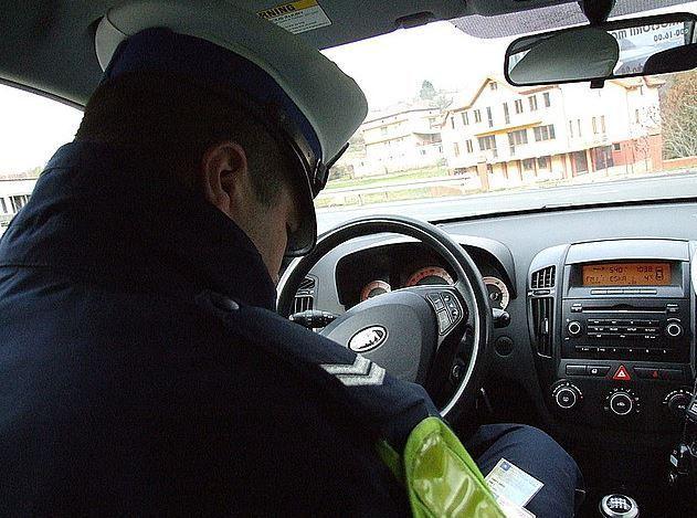 Chciał dać policjantom z drogówki 100 złotych łapówki 