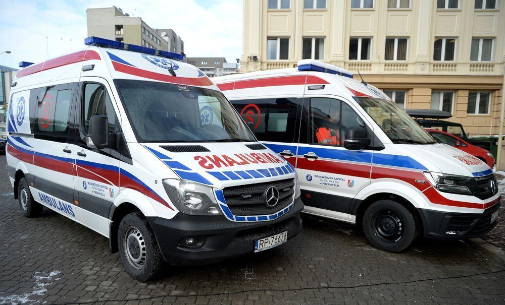 Przemyśl: 2 nowe ambulanse już ratują życie