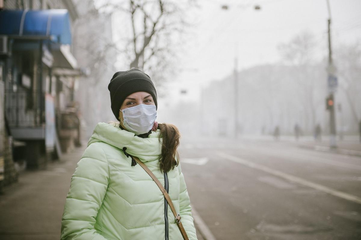 Jak smog wpływa na Twoją skórę?