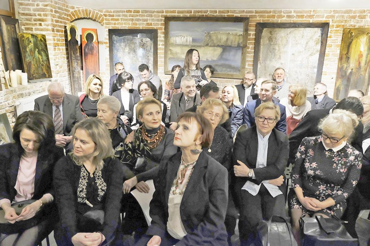 Wspólne kolędowanie w galerii Gosi