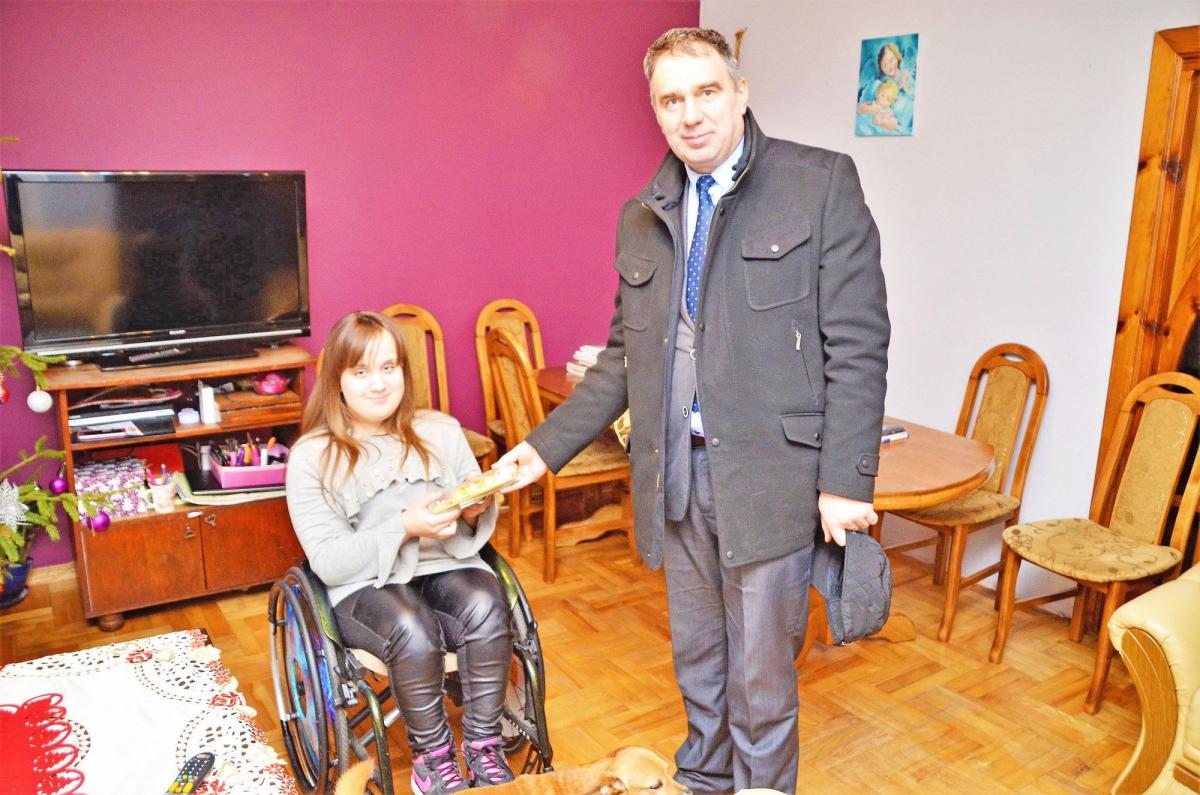 Wciąż brakuje 50 tysięcy. Pomóżmy Iwonce stanąć na nogi!