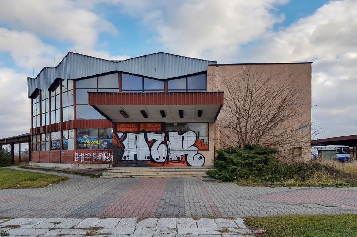 Dworca nie będzie. Pasażerowie zrobieni na szaro
