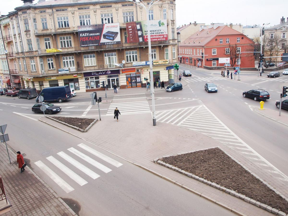 Ronda nie będzie. Radni nie mieli prawa „zobowiązać” prezydenta Chomy...
