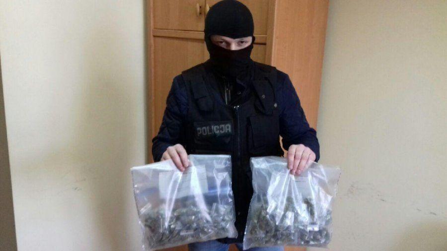 Ojciec i syn zamieszani w narkotykowy proceder