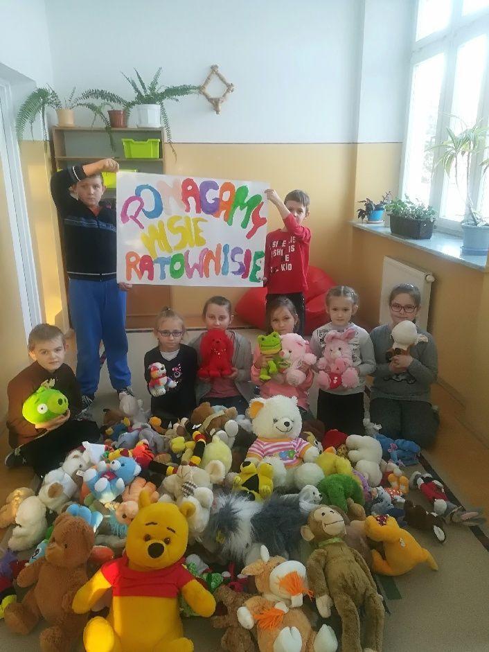 156 pluszaków dla małych uczestników wypadków