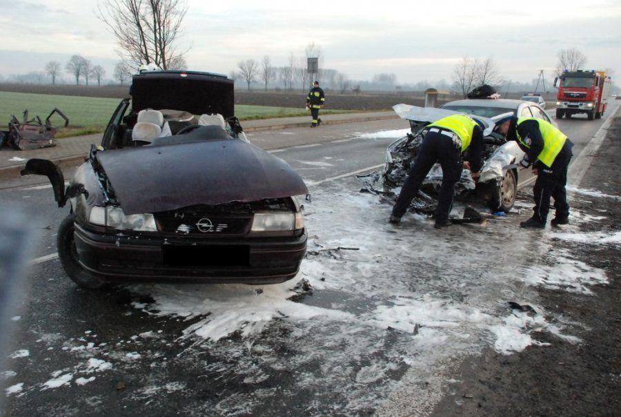Wypadek w Duńkowicach. Trzy osoby ciężko ranne